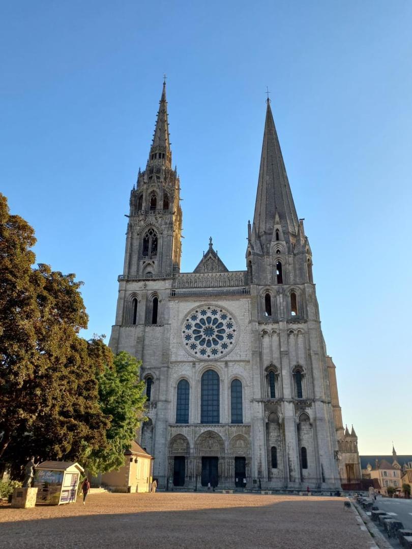 Le Gite De La Cathedrale Apartamento Chartres Exterior foto